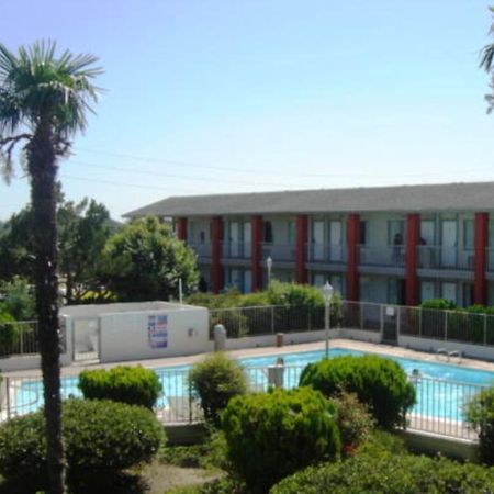 Courtyard Inn 노스하이랜드 외부 사진